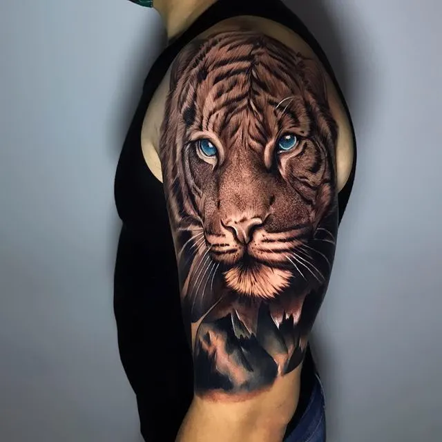 Tatuaje realista tigre