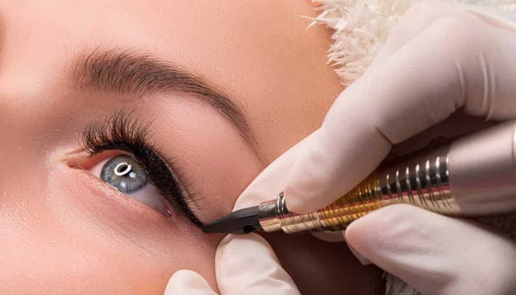 Maquillaje permanente en párpados