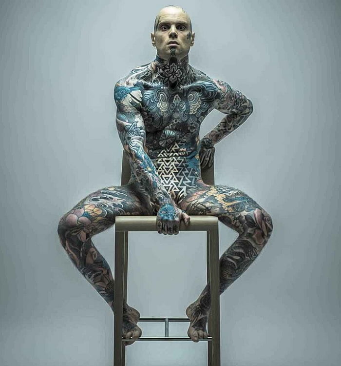 Hombres más tatuados del mundo: Helain