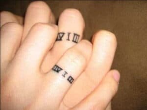 Anillos con números romanos