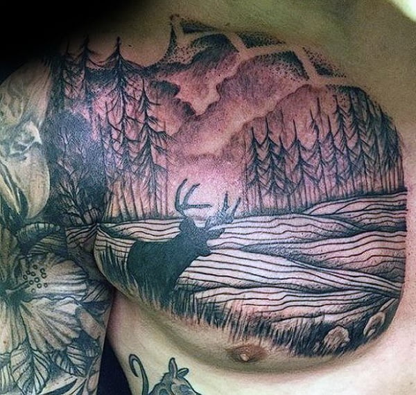 Paisajes en el pecho tatuados