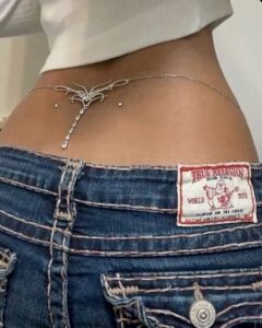 En la parte baja de la espalda