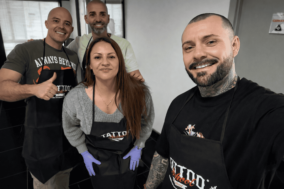 alumnos en Tattoo School Madrid en el curso de Tatuaje