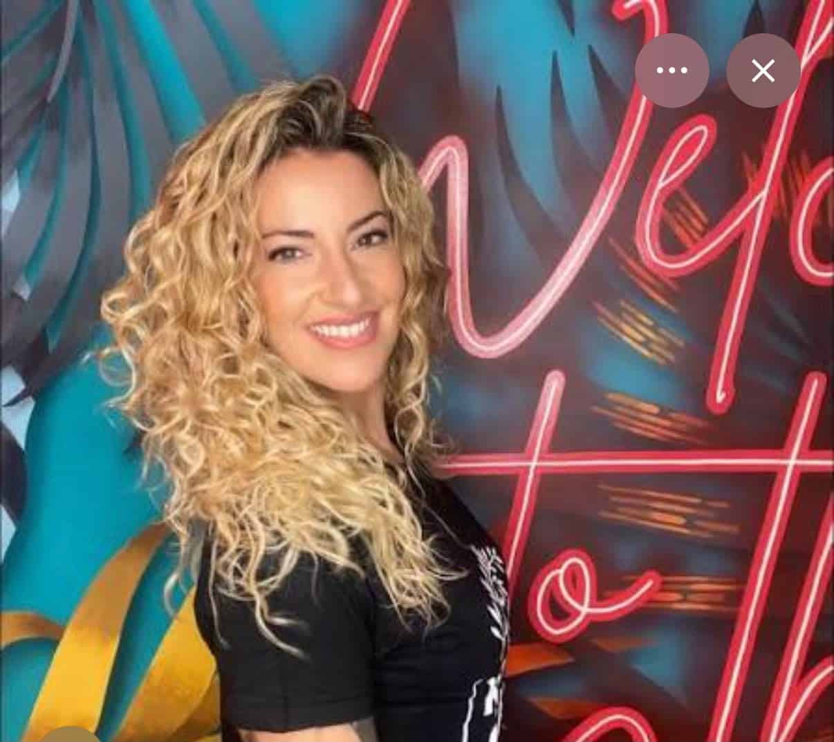 MISS MOLIE TATTOO Alumna academia