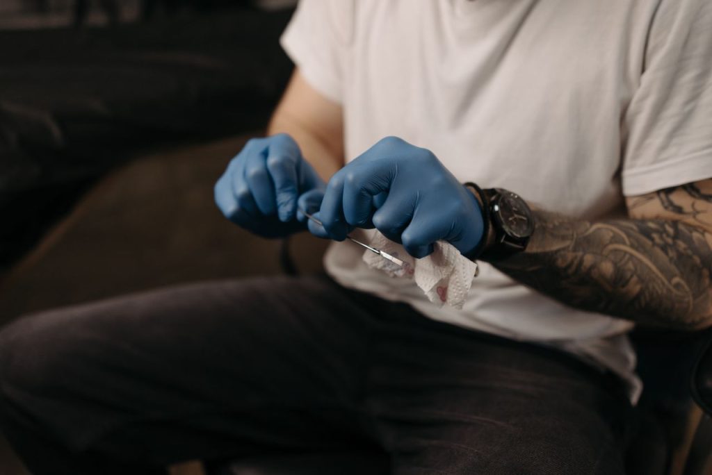 Leyes en España para tatuador profesional